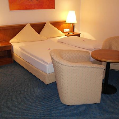Hotel Jahnhaus Langenfeld  Habitación foto