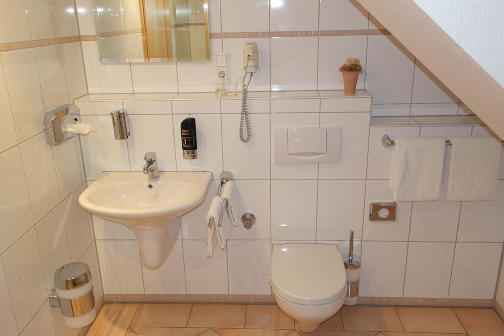Hotel Jahnhaus Langenfeld  Habitación foto